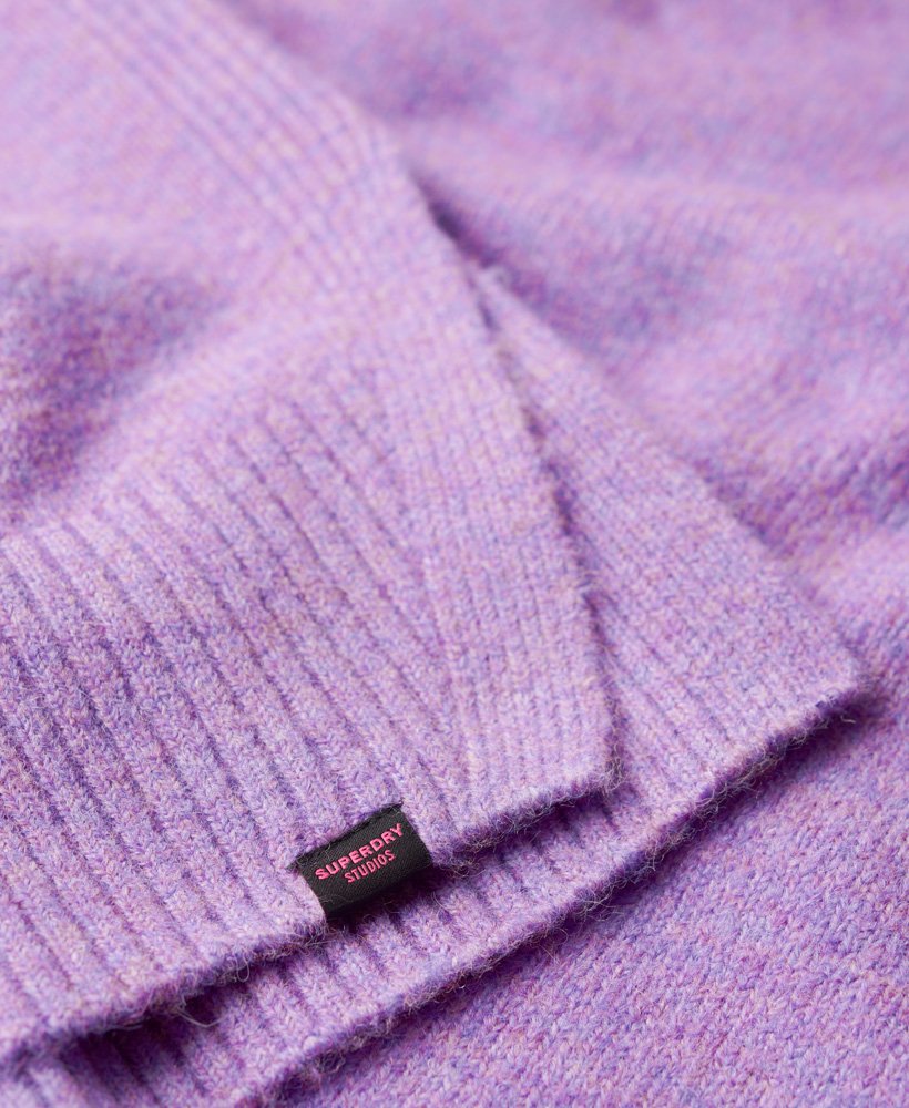 luźny sweter z dekoltem w serek w kolorze candy frost purple marl