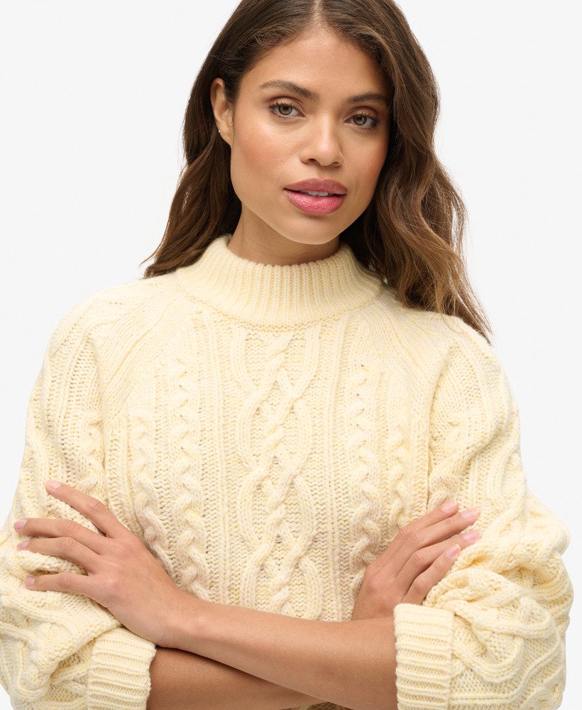 sweter z golfem cable w kolorze island ecru