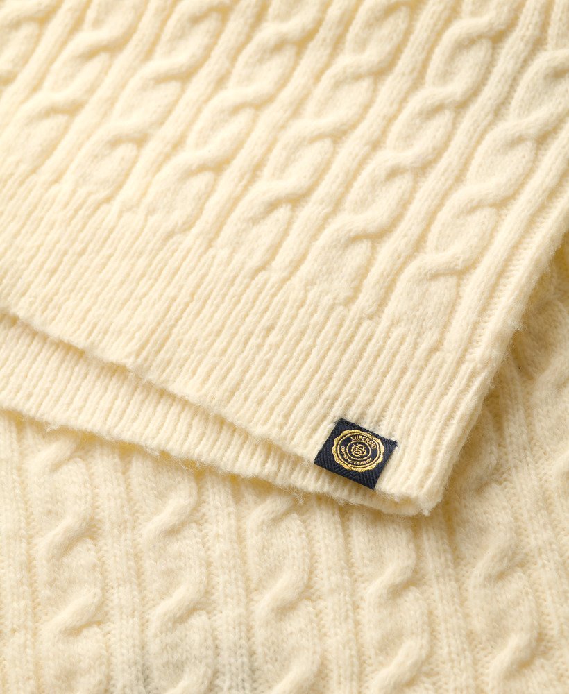 sweter z golfem cable w kolorze island ecru