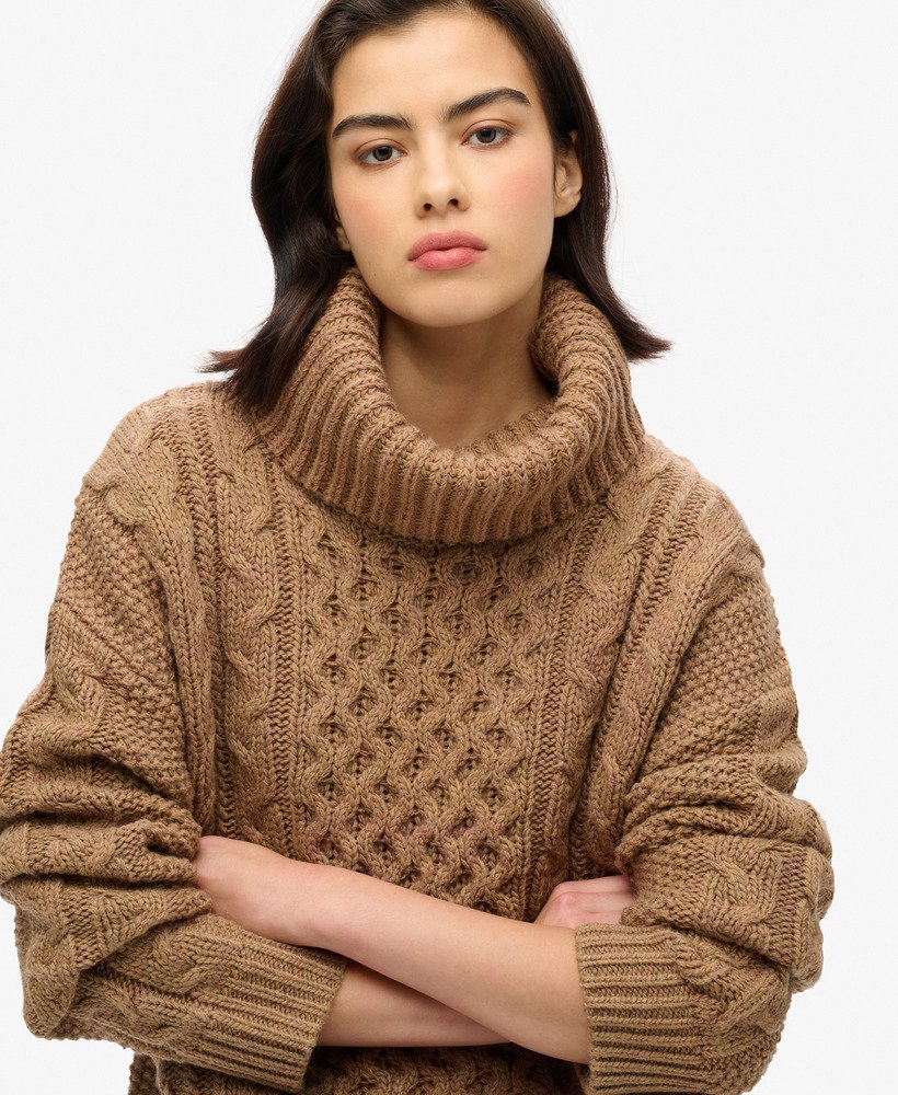 sweter cable roll neck w kolorze island caramel twist