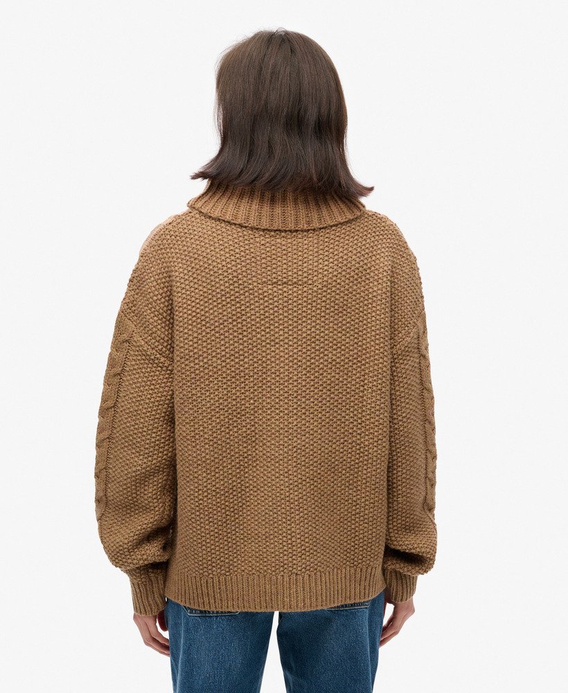 sweter cable roll neck w kolorze island caramel twist
