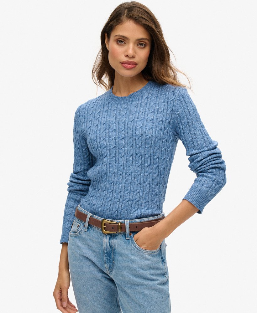 dopasowany sweter z okrągłym dekoltem typu cable w kolorze wedgewood blue
