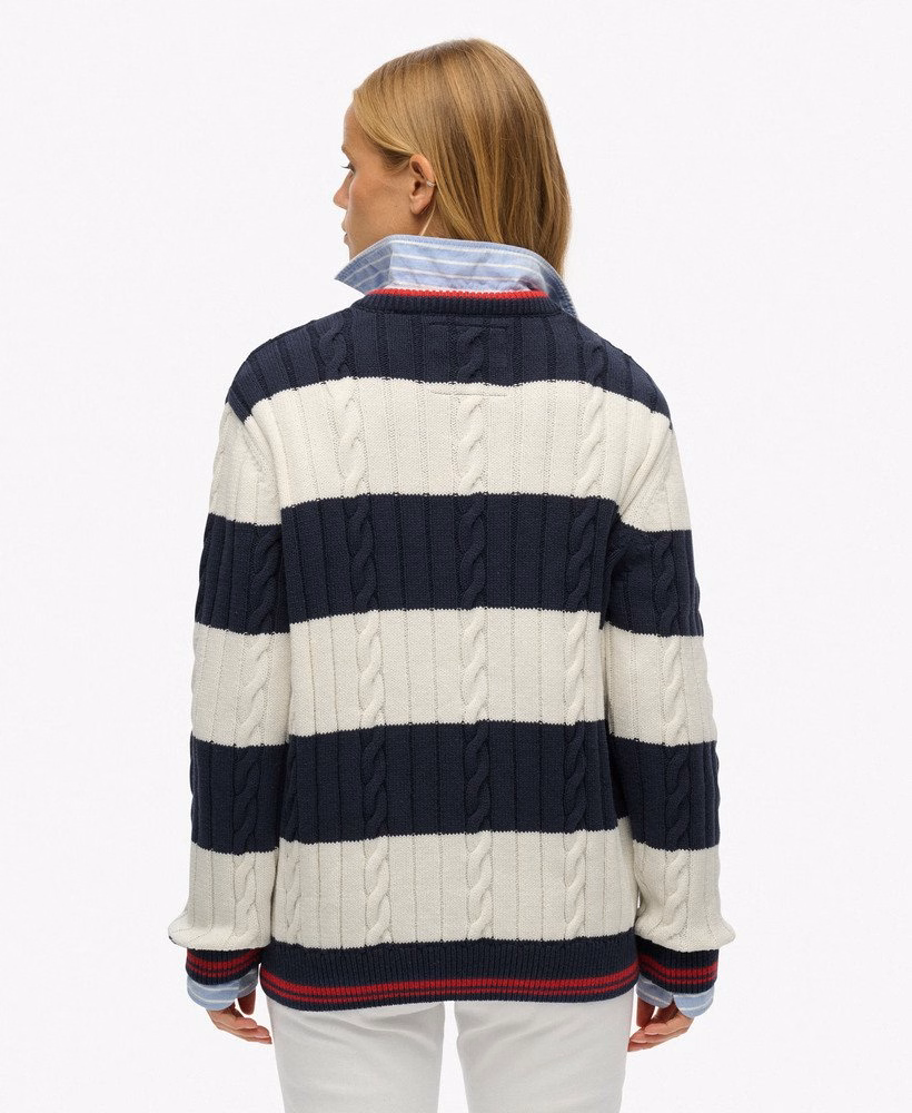 Sweter w paski z oversize'owym dekoltem w serek