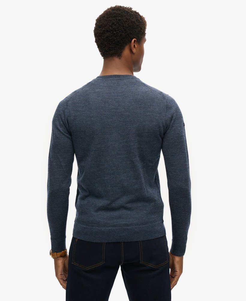 sweter z wełny merino z okrągłym dekoltem w kolorze regal navy