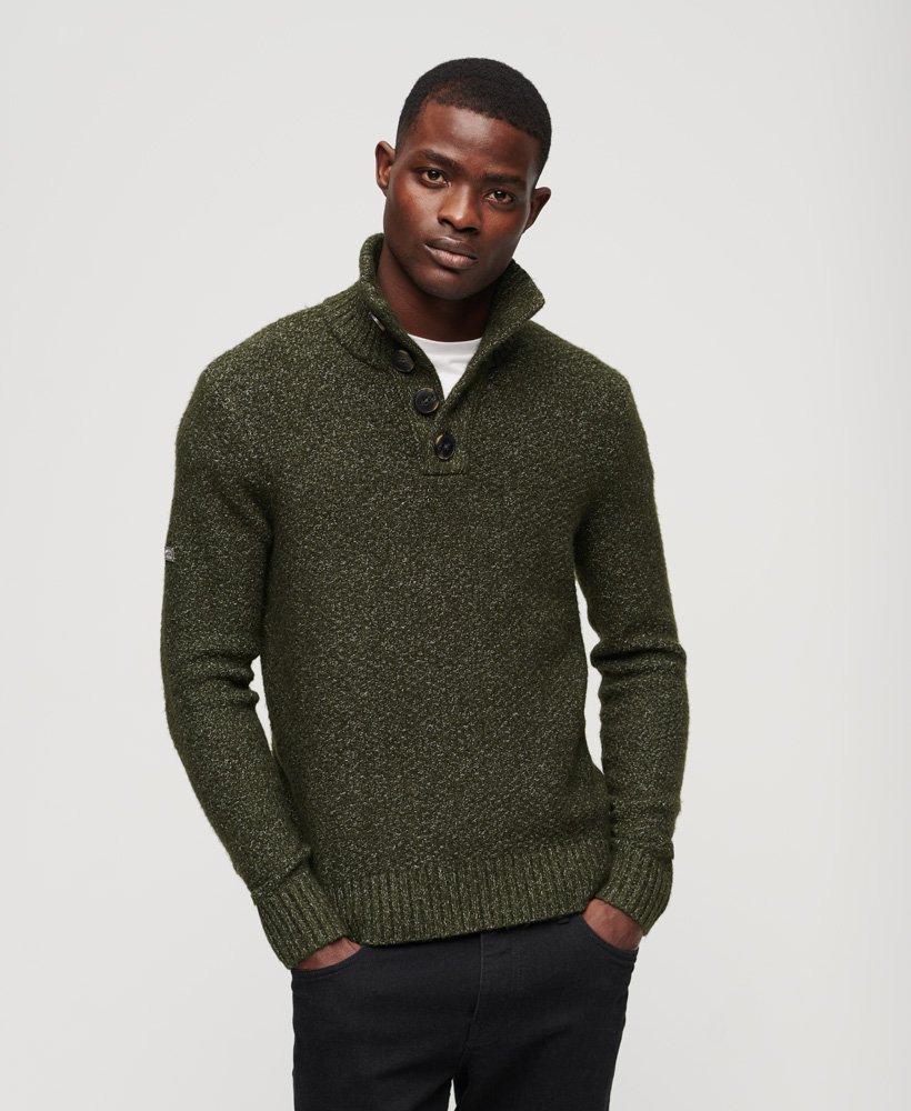 sweter z grubej dzianiny z guzikami przy kołnierzu w kolorze khaki