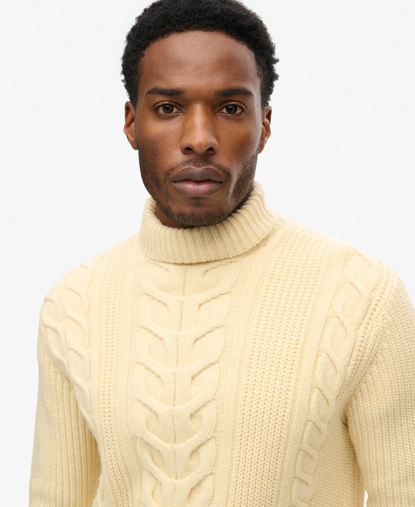 the merchant store – sweter z golfem cable roll neck w kolorze off white