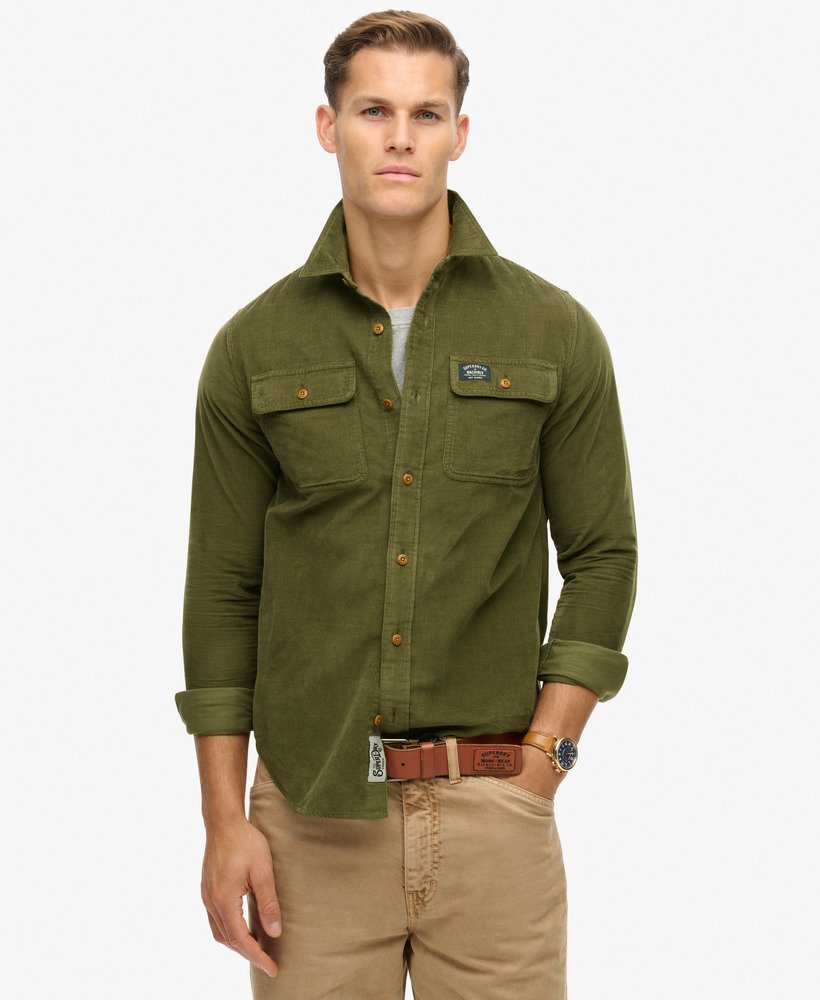 koszula trailsman loosed fit corduroy w kolorze ciemnej zieleni mchu