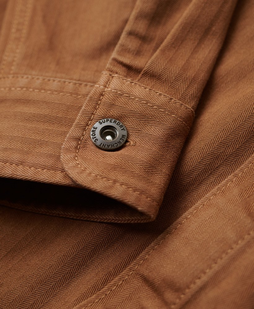 sklep handlowy – koszula wierzchnia w jodełkę w kolorze denim co tobacco brown