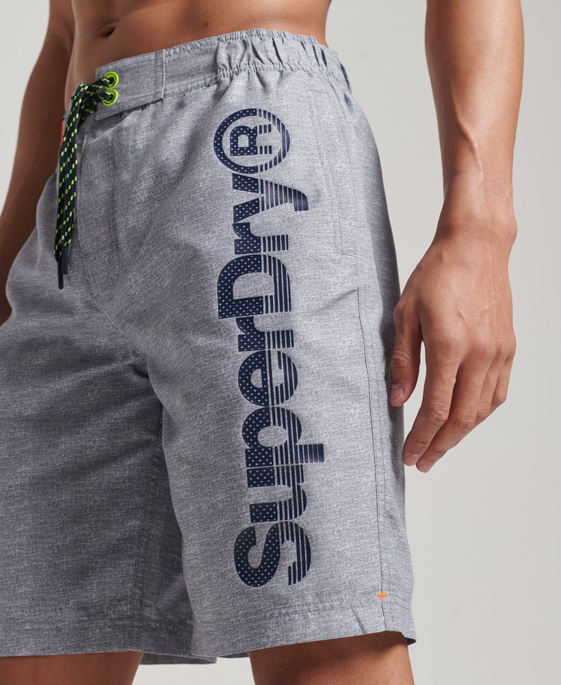 klasyczne szorty typu boardshort w kolorze srebrno-szarym grit
