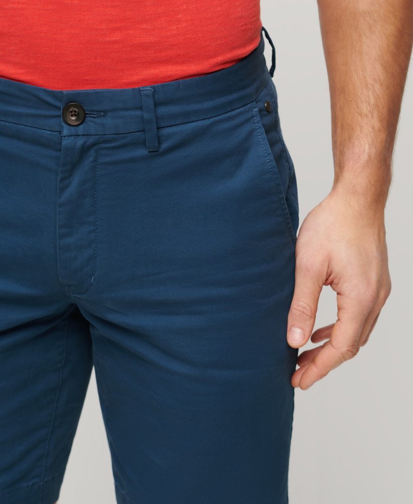 elastyczne szorty chino w kolorze pilot mid blue