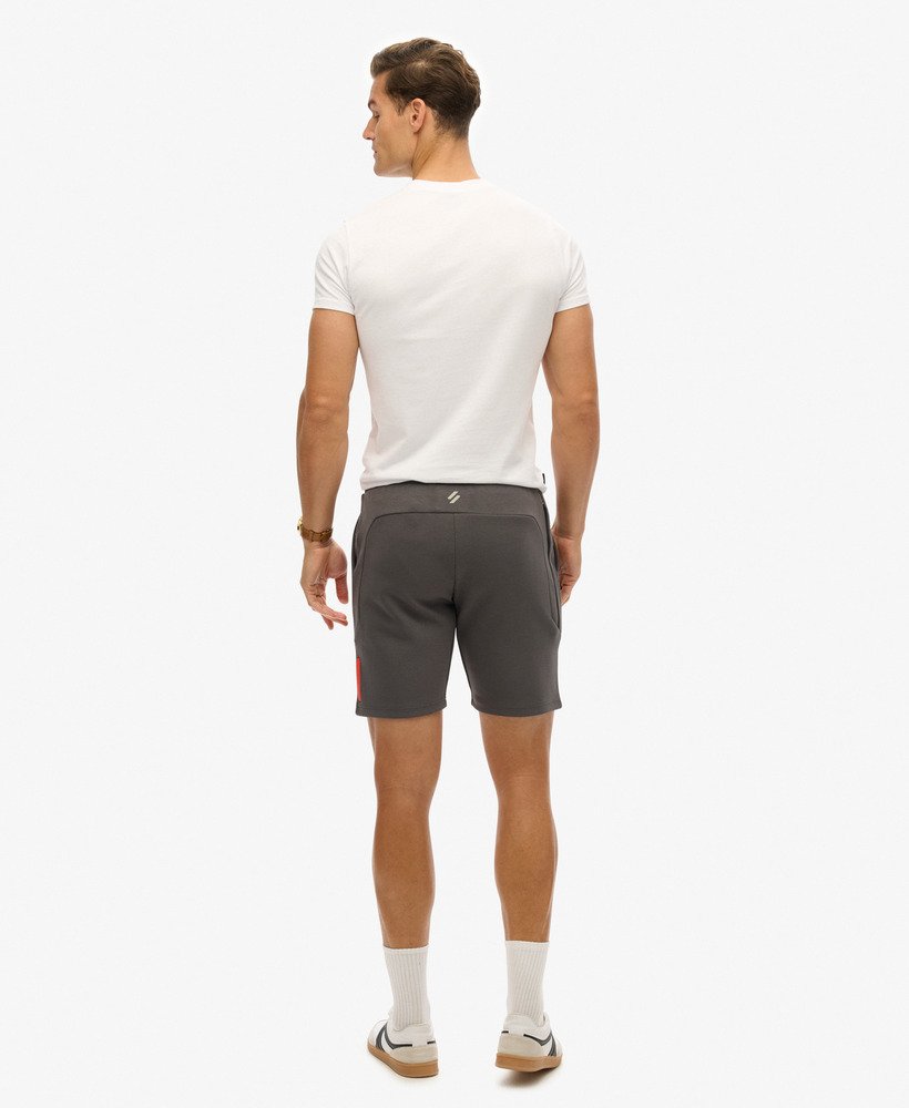 spodenki sport tech logo tapered w kolorze ciemnoszarym