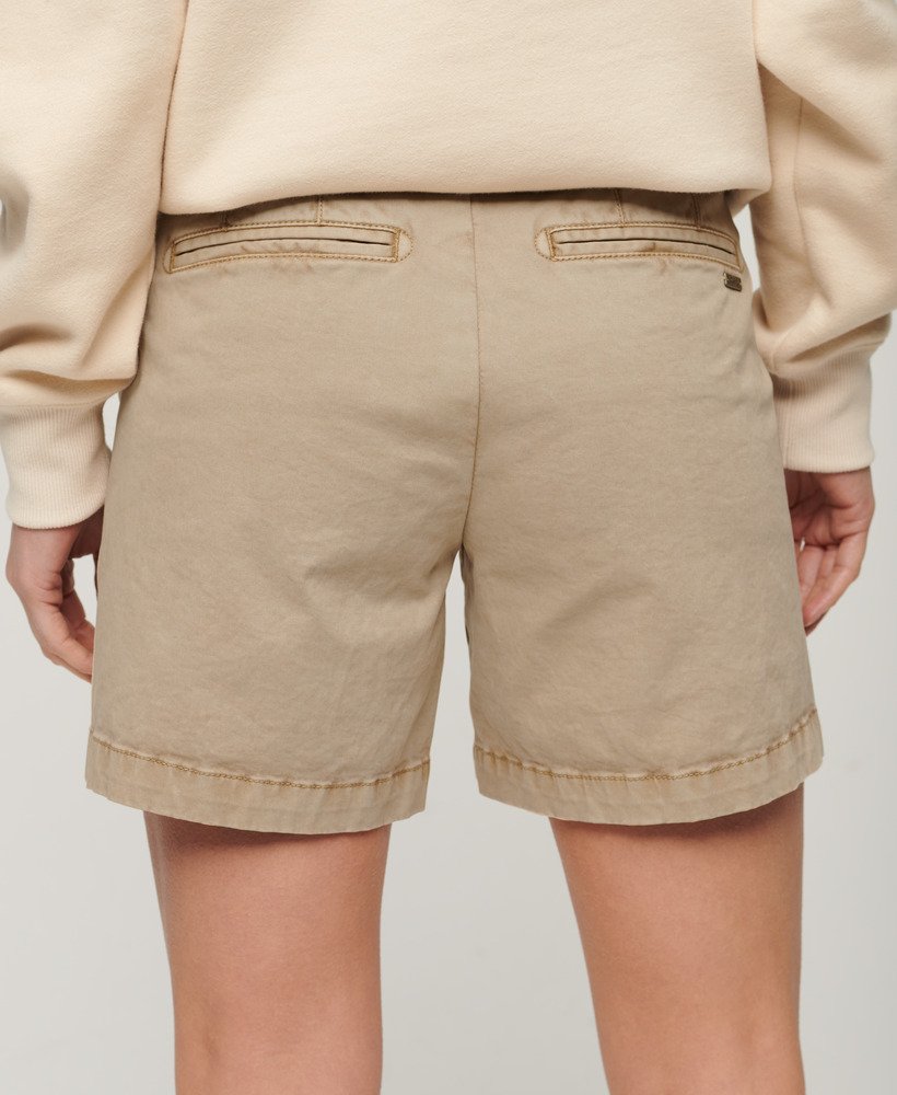 klasyczne szorty chino w kolorze stonewash taupe brown