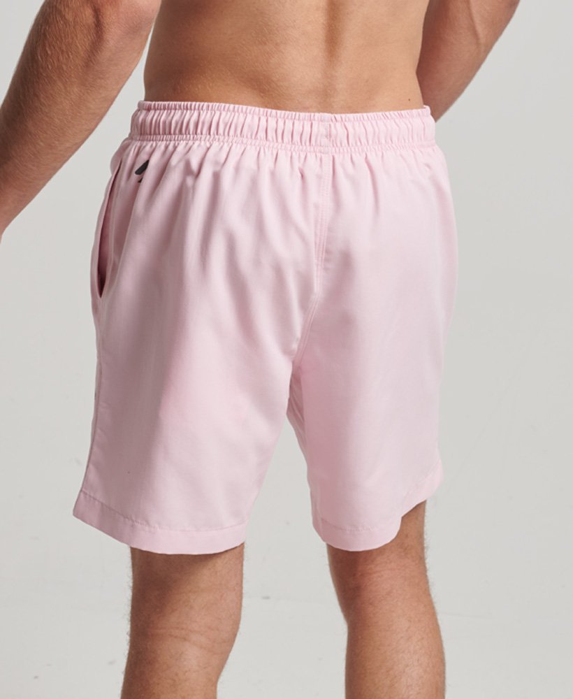 szorty kąpielowe core sport 17 cali z recyklingu w kolorze montauk pink