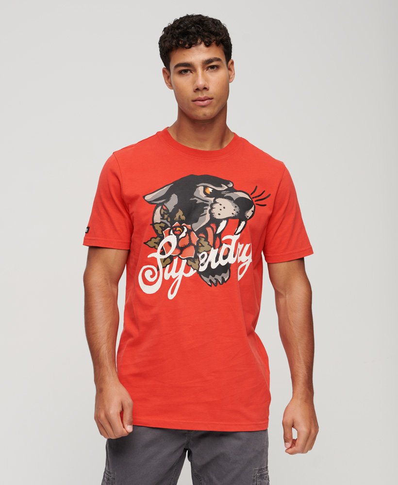 koszulka z nadrukiem tattoo script z przodu w kolorze soda pop red