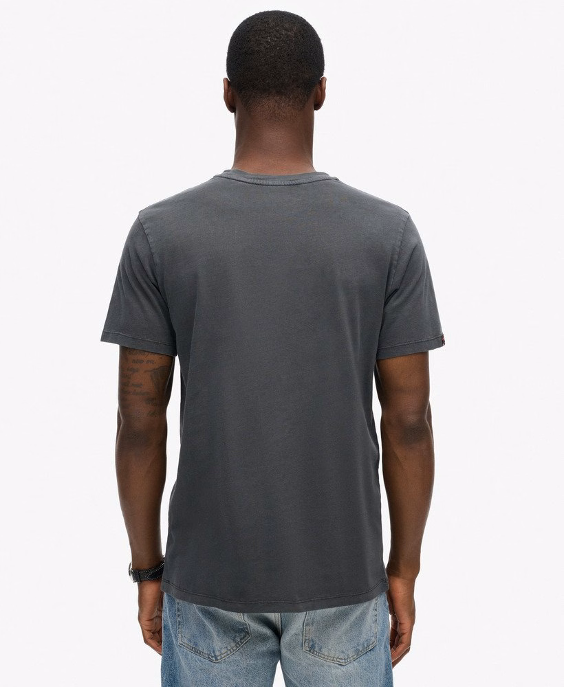 Klasyczny, niezbędny T-shirt