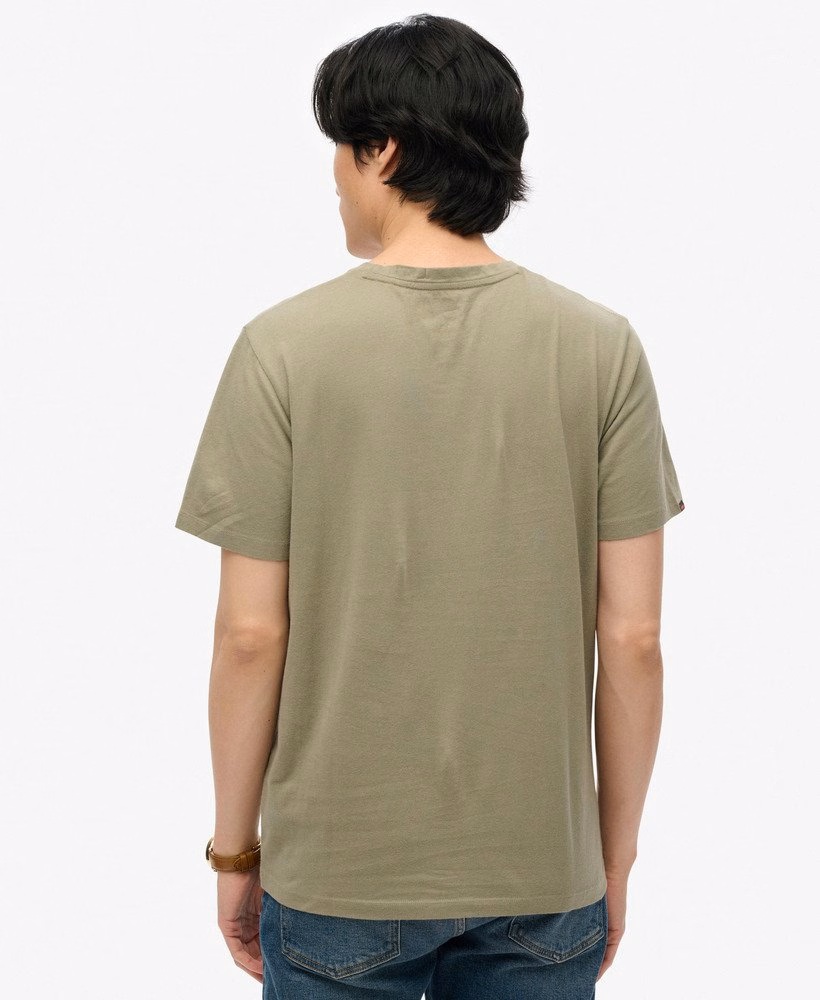 Klasyczny, niezbędny T-shirt