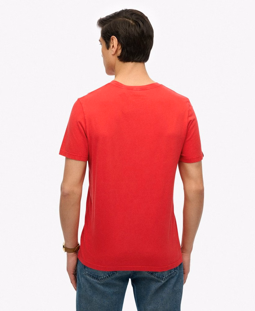 Klasyczny, niezbędny T-shirt