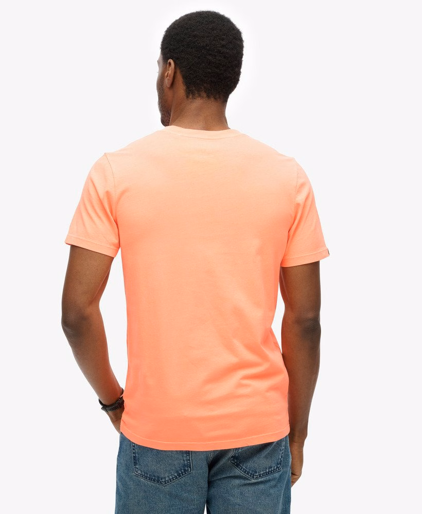 Klasyczny, niezbędny T-shirt