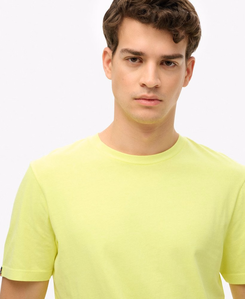 Klasyczny, niezbędny T-shirt