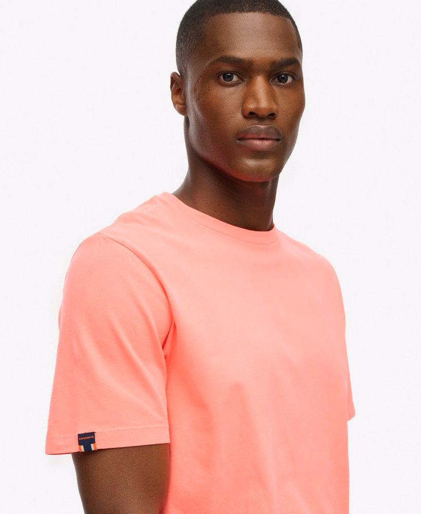 Klasyczny, niezbędny T-shirt