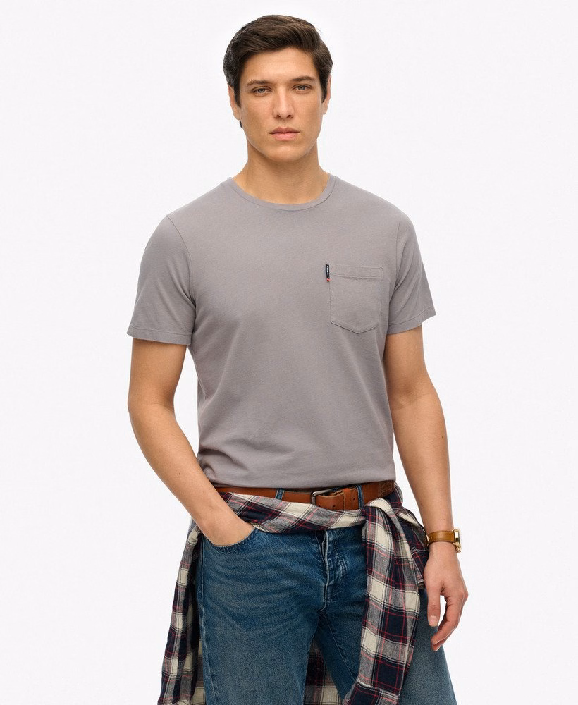 Klasyczny, niezbędny T-shirt z kieszenią