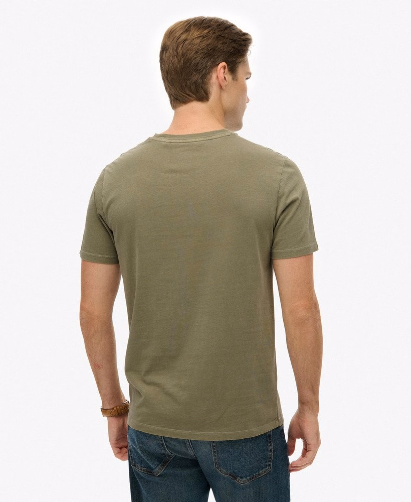 Klasyczny, niezbędny T-shirt