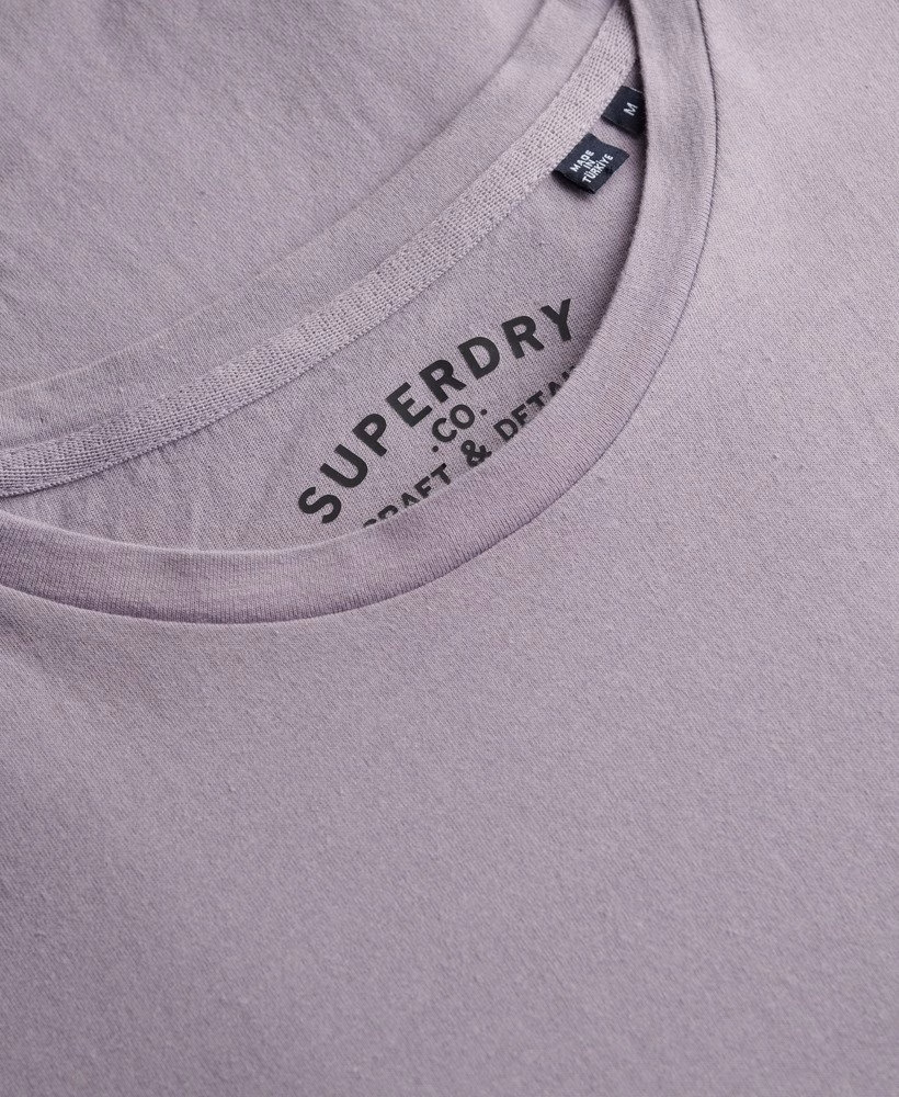 Klasyczny, niezbędny T-shirt