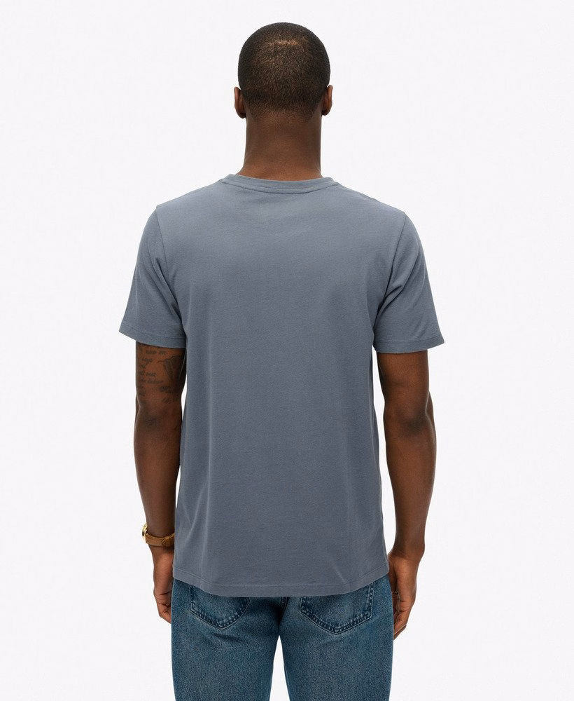 Klasyczny, niezbędny T-shirt