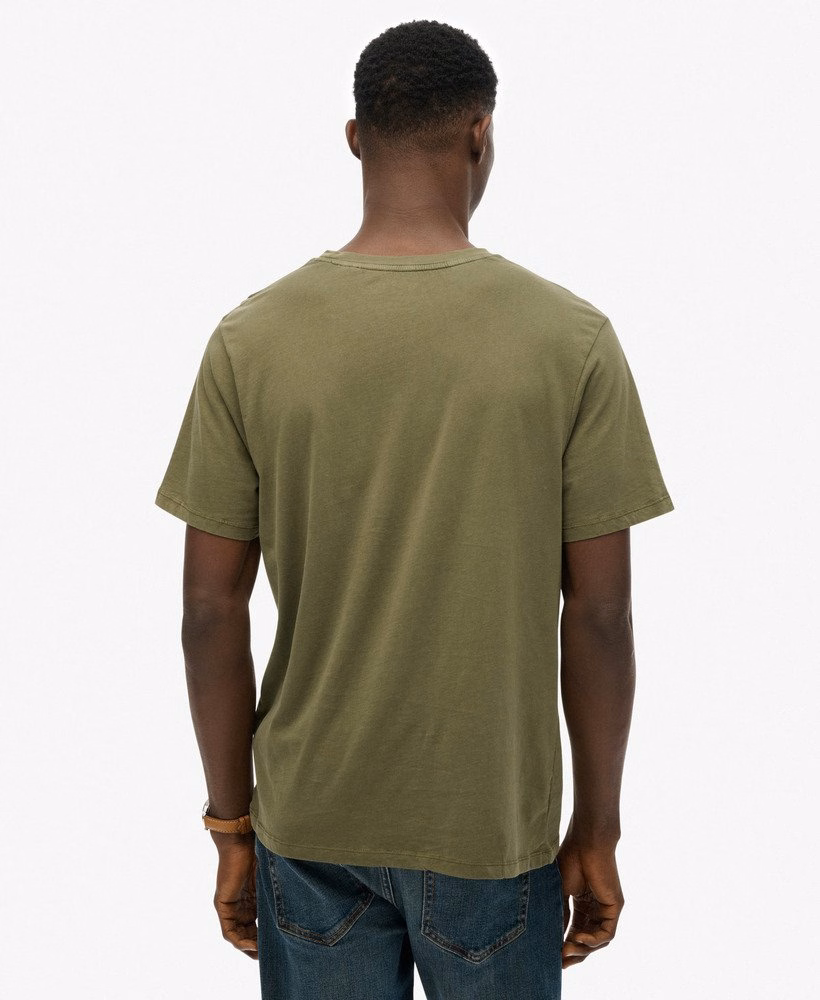 Klasyczny, niezbędny T-shirt