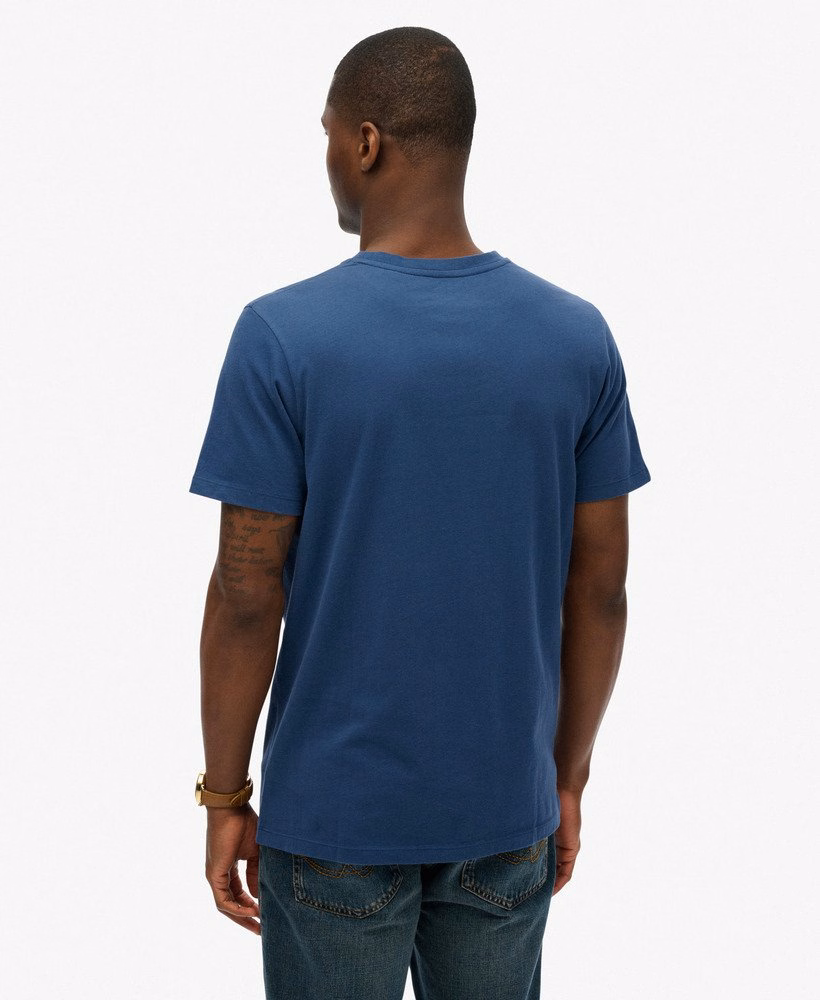 Klasyczny, niezbędny T-shirt