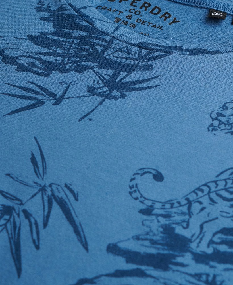 Klasyczny, niezbędny T-shirt z nadrukiem
