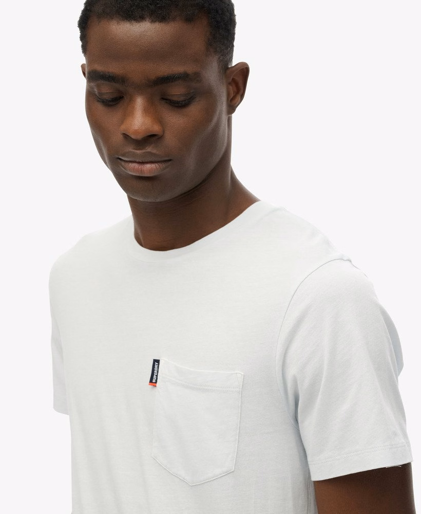 Klasyczny, niezbędny T-shirt z kieszenią