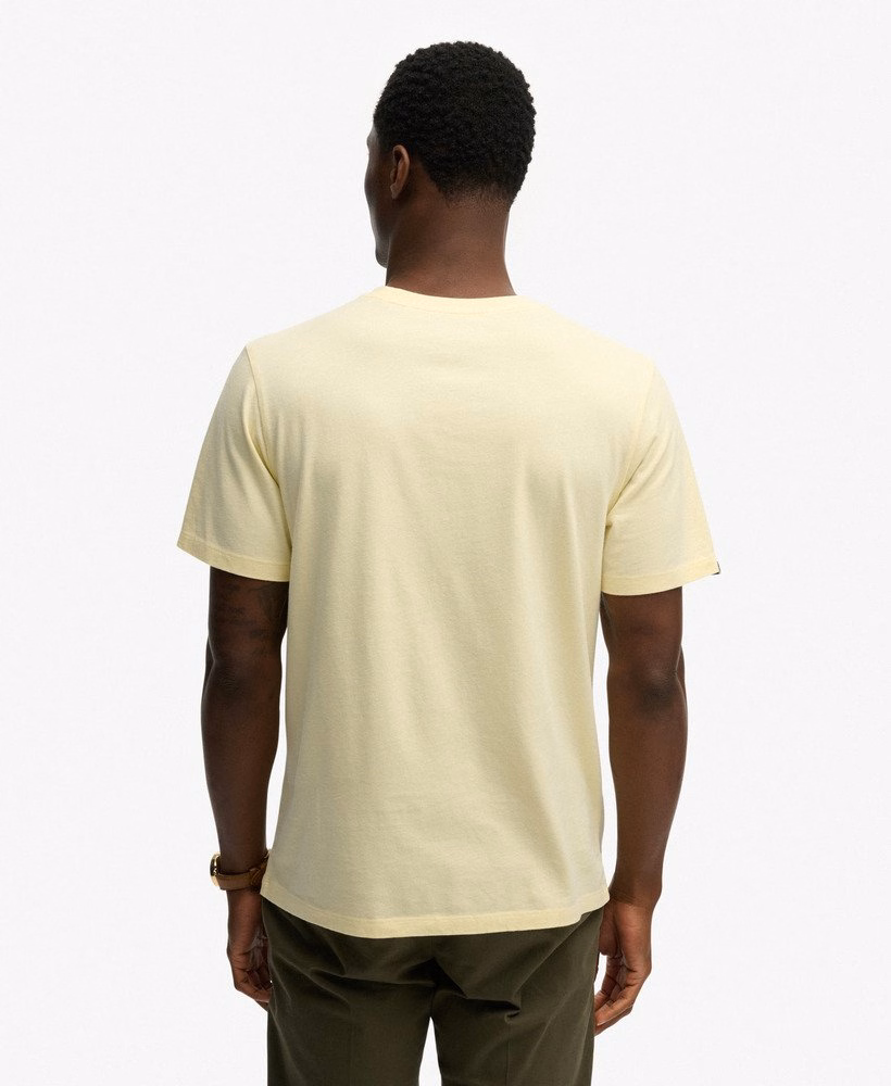 Klasyczny, niezbędny T-shirt
