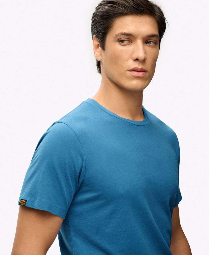 Klasyczny, niezbędny T-shirt