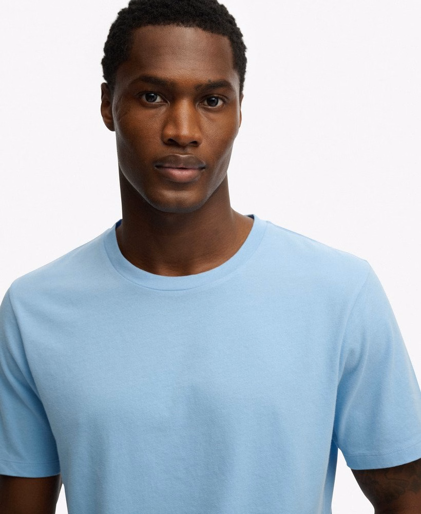 Klasyczny, niezbędny T-shirt