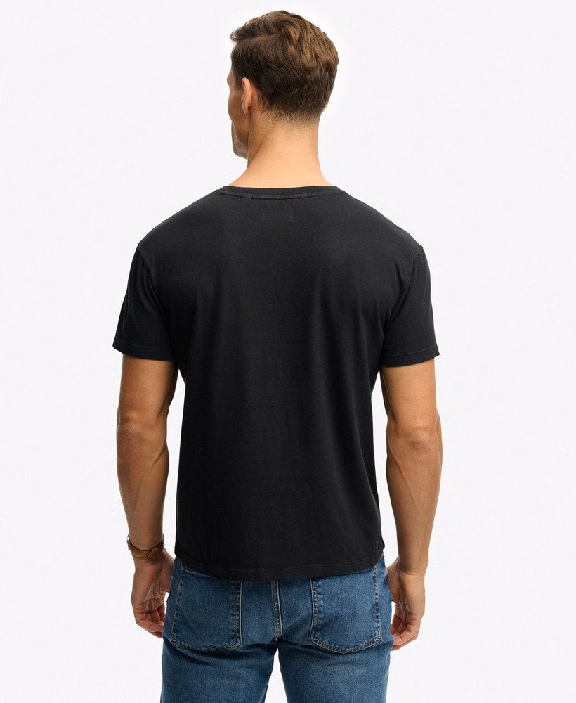 Klasyczny bawełniano-lniany T-shirt z kieszenią