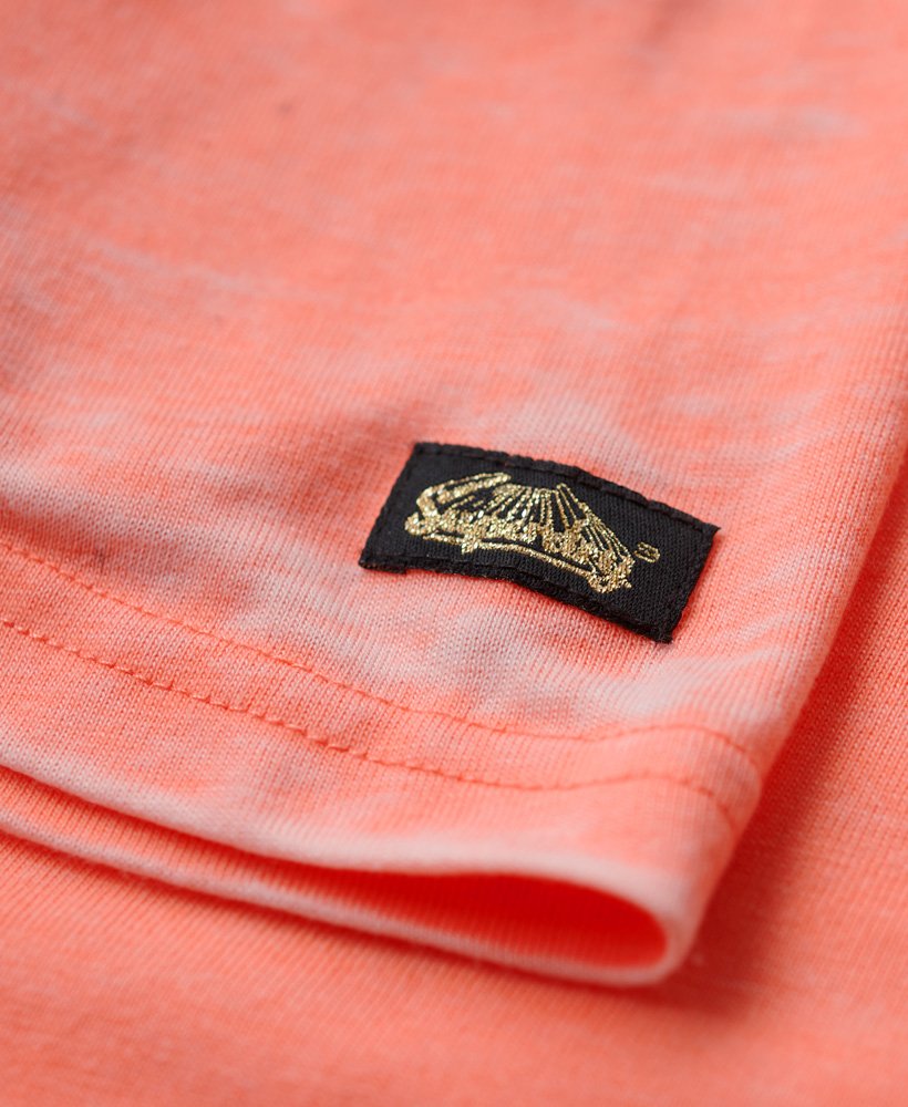 ozdobna koszulka z logo vintage w kolorze fusion coral