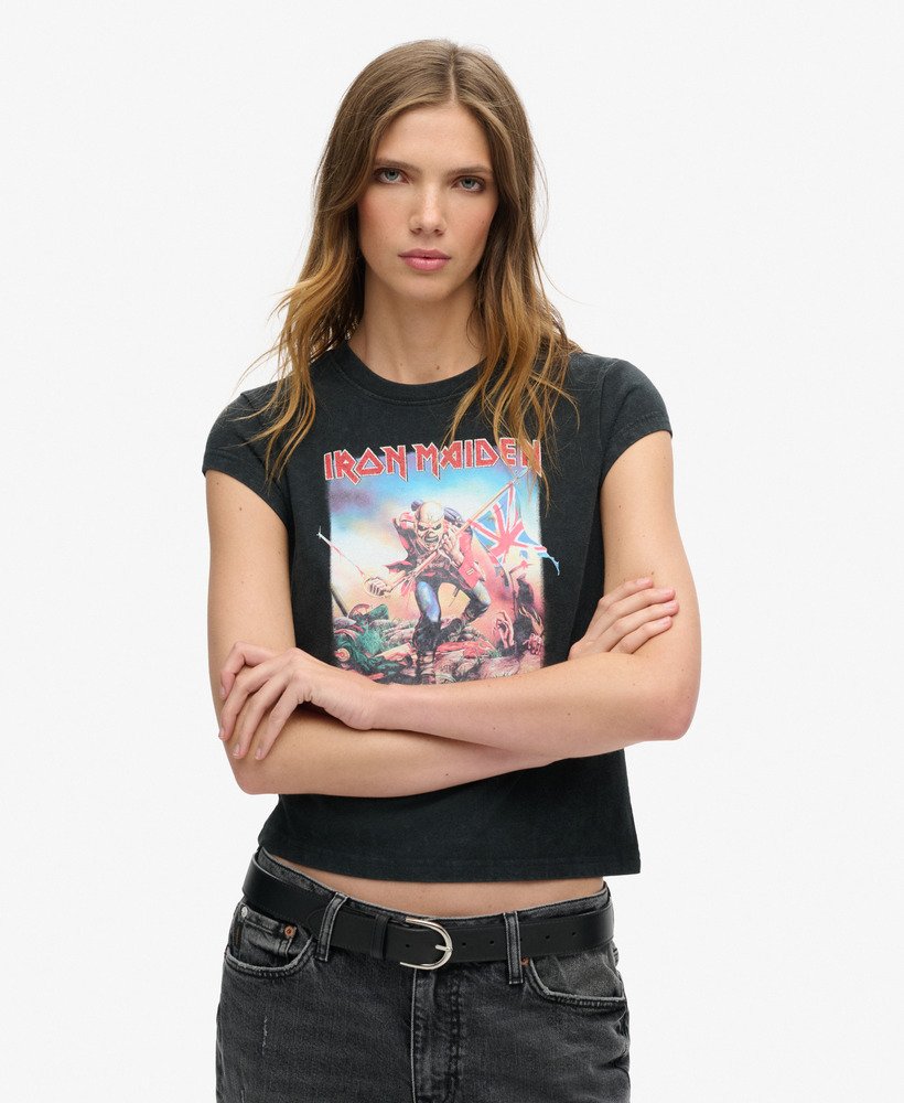 koszulka iron maiden x superdry z krótkim rękawem i zespołem w kolorze czarnym z grubym tyłem