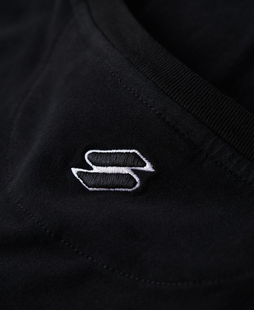koszulka sport luxe z dopasowanym krótkim rękawem i logo w kolorze czarnym