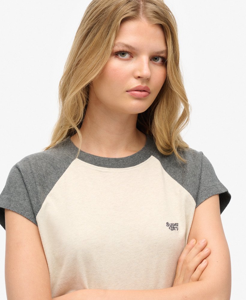 koszulka typu raglan z organicznej bawełny z logo essential w kolorze jasnobrązowymbogato grafitowym