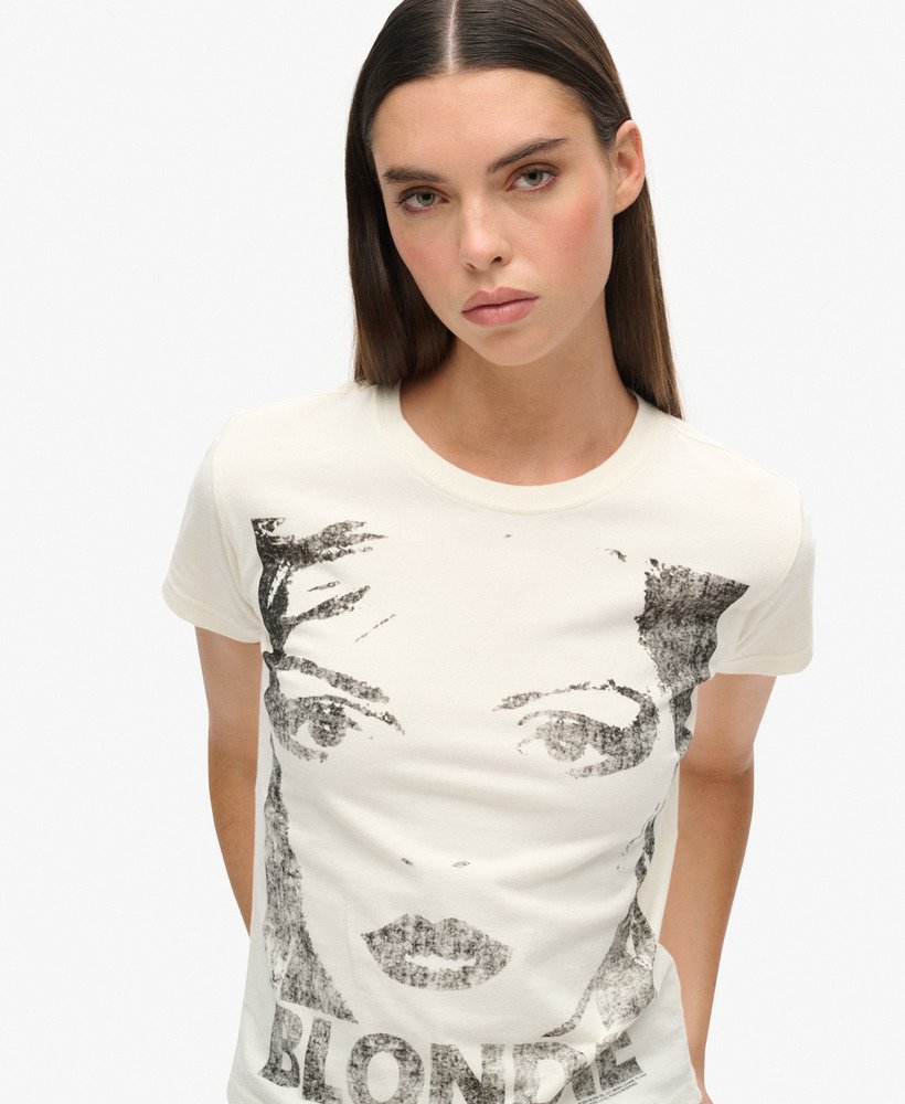 dopasowana koszulka blondie x superdry w kolorze off white