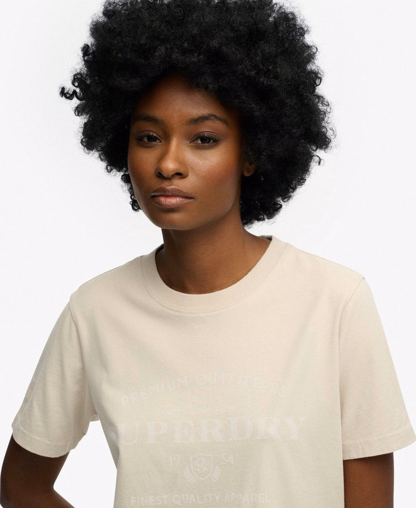 Luźna, swobodna koszulka typu T-shirt