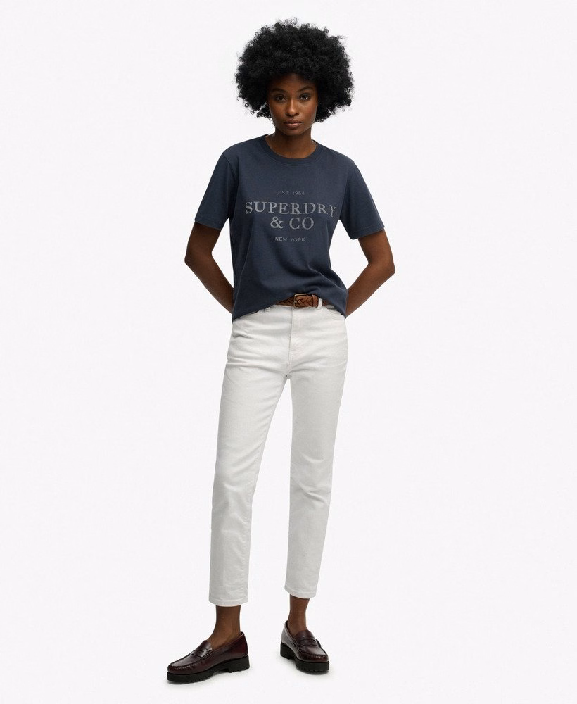 Luźna, swobodna koszulka typu T-shirt