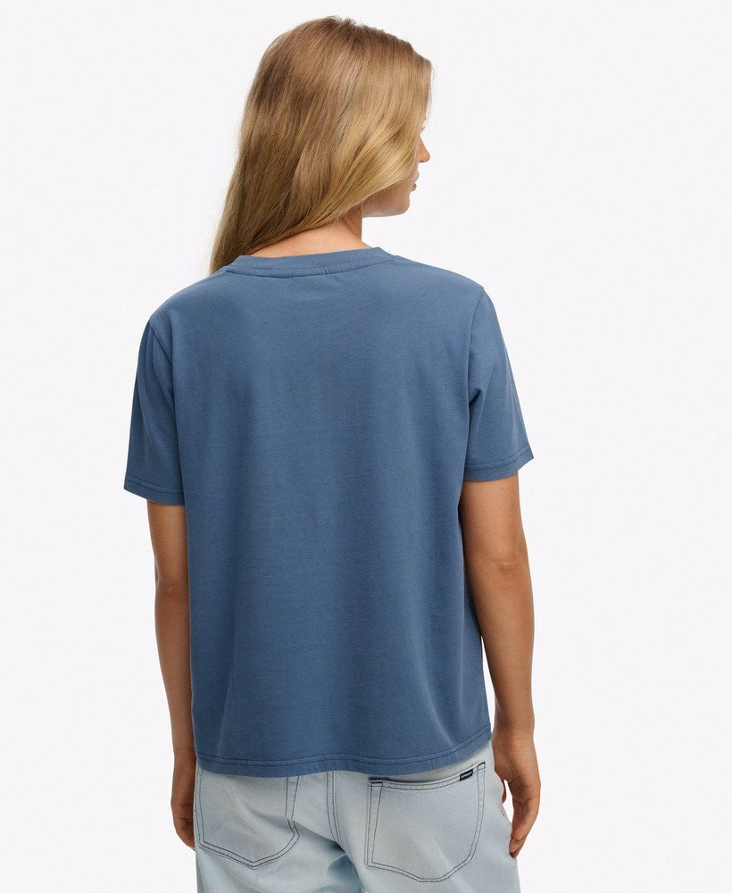 Luźna, swobodna koszulka typu T-shirt
