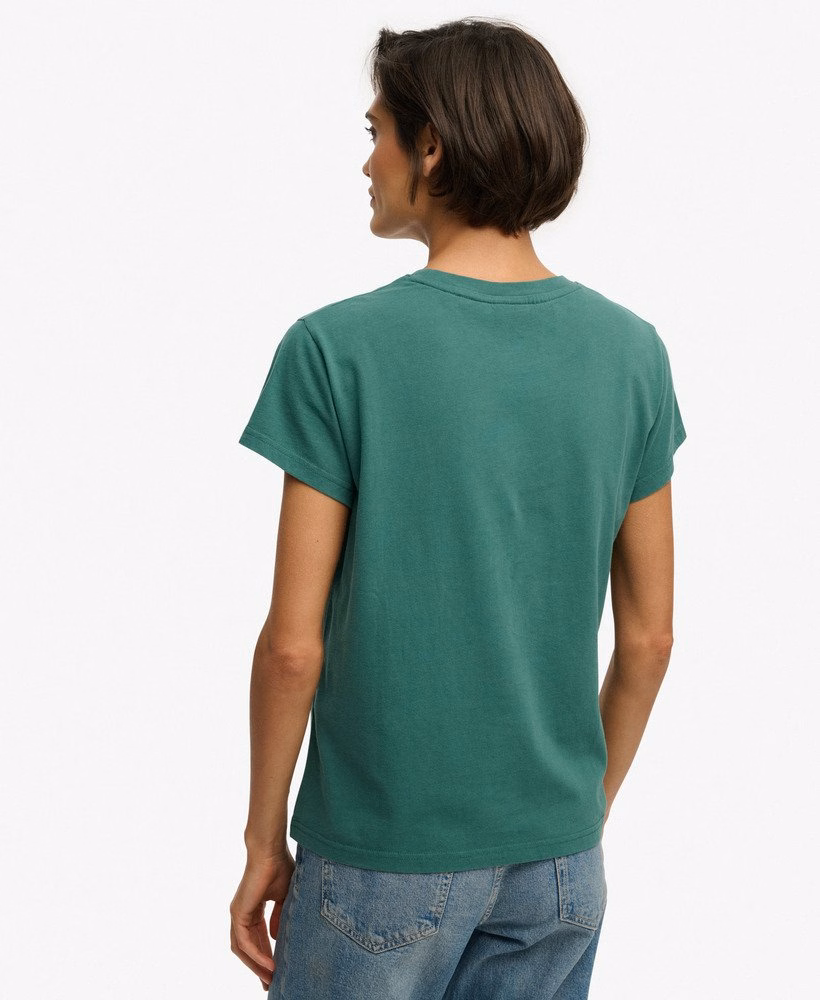 Luźna, swobodna koszulka typu T-shirt
