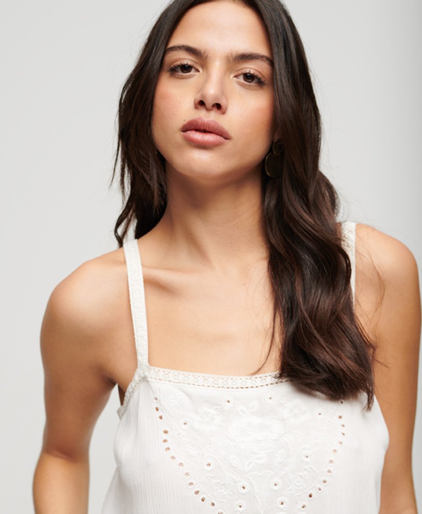 haftowany top na ramiączkach w kolorze off white