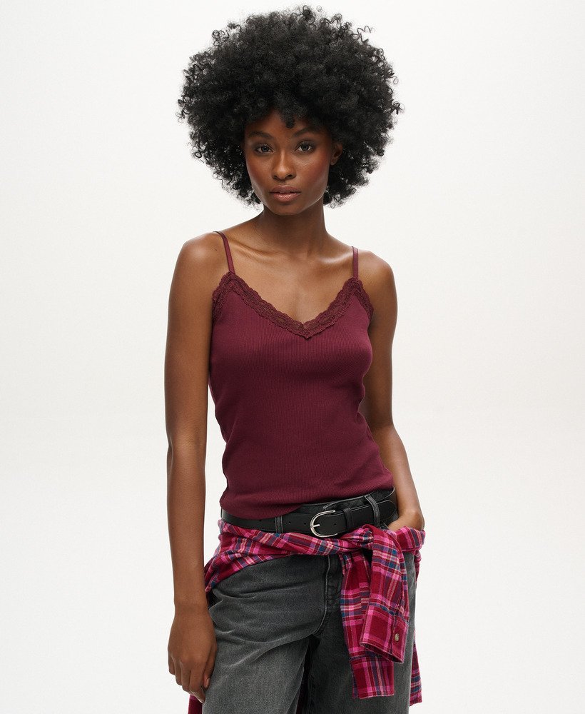 bluzka z organicznej bawełny essential rib lace cami w kolorze port red