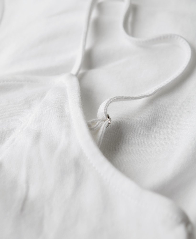 top z warstwową dzianiną na ramiączkach w kolorze off white