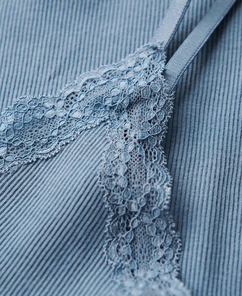 sportowy top na ramiączkach essential z koronką w kolorze wedgewood blue