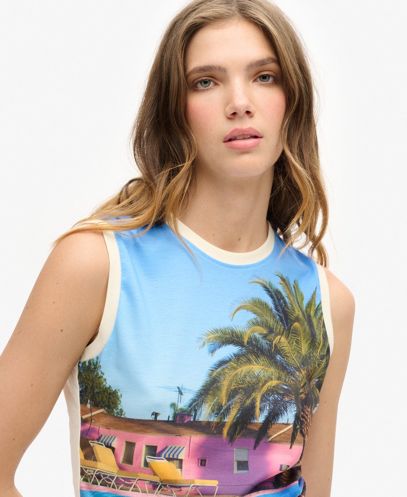 top bez rękawów z nadrukiem sub print w kolorze palm blue aop